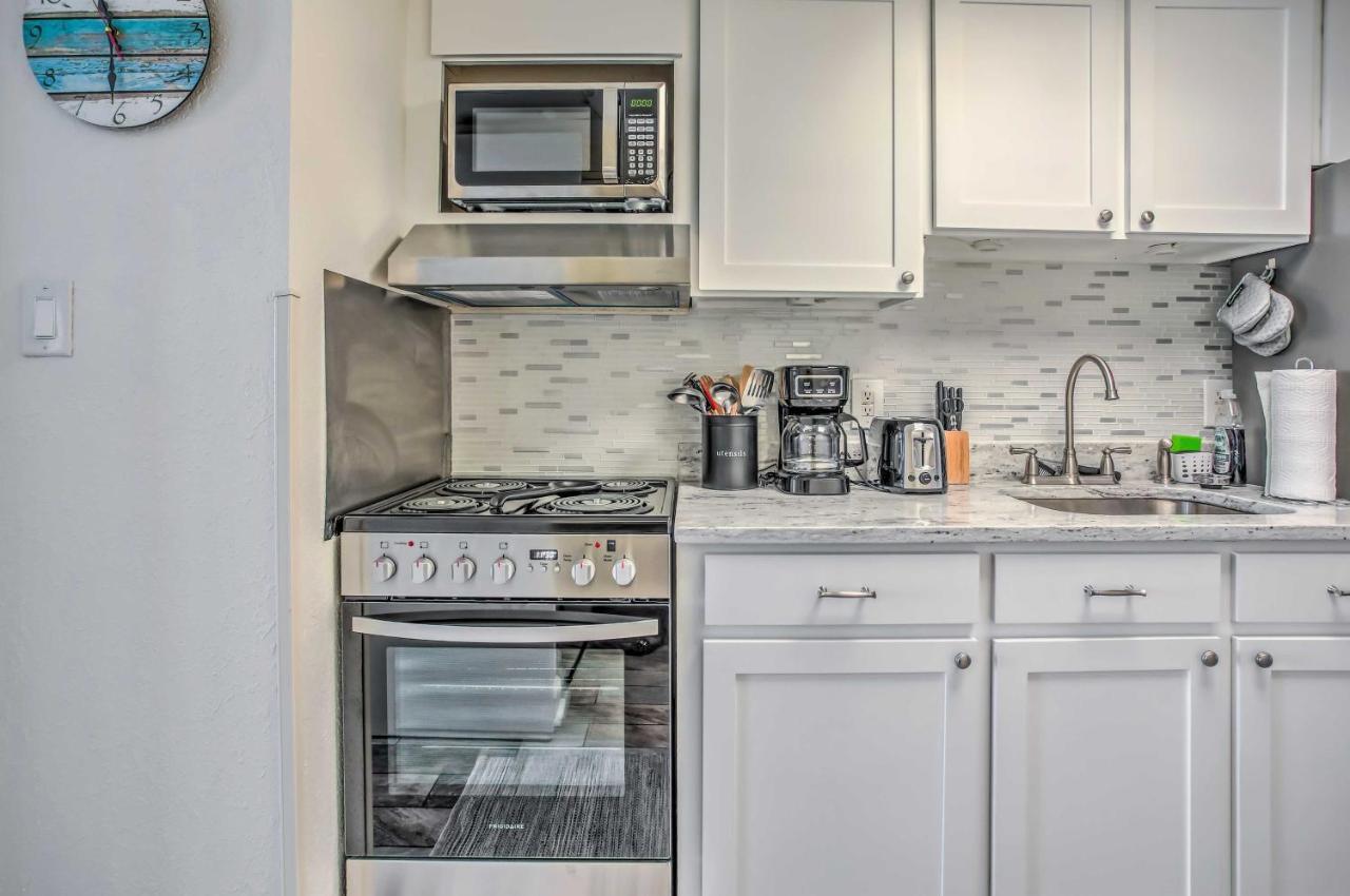 Airy Oceanfront Myrtle Beach Condo With Balcony 외부 사진